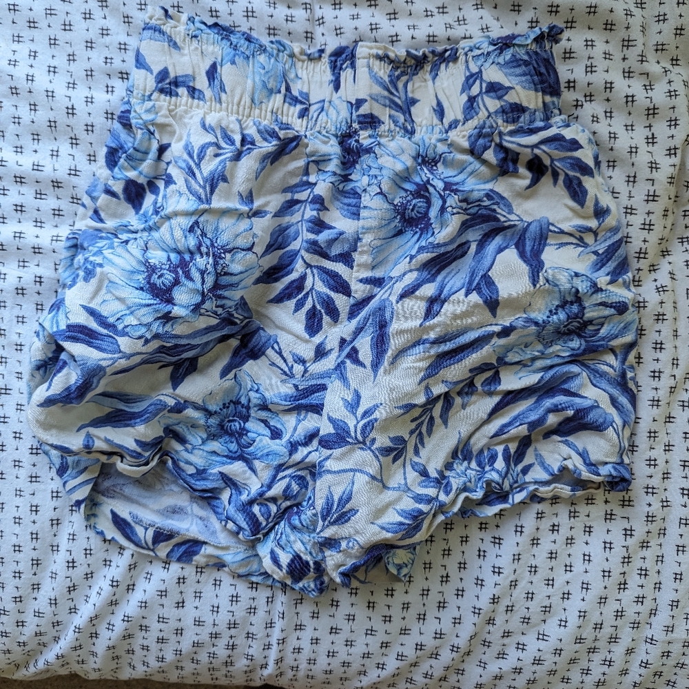 H&M Linen Blend Paper Bag Waist Shorts